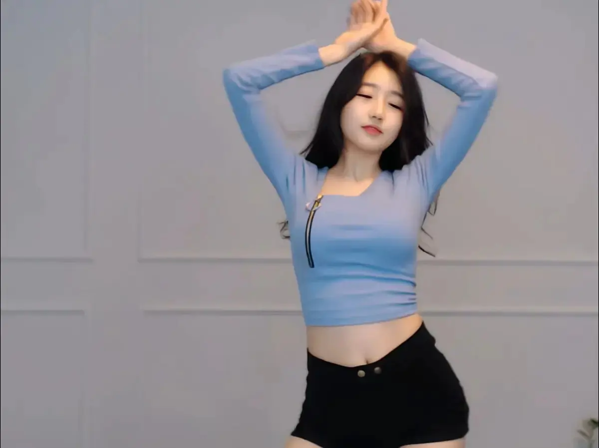 《onlyfans每日大赛》徐雅终极剪辑版 - 在线抢先看热门资源 - 抖音爆款8月加长版全集 - 免费高能瞬间高清观看