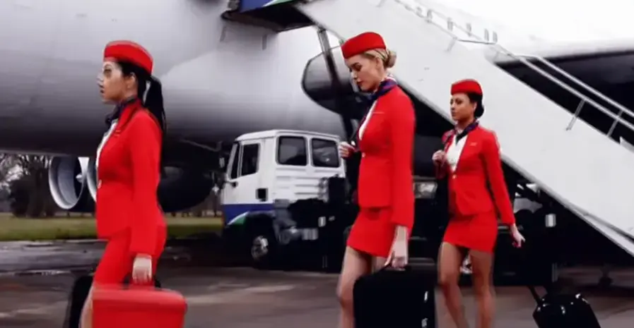 法国空姐2018完整版高清中字电影-多塞尔航空法版满天星在线免费观看