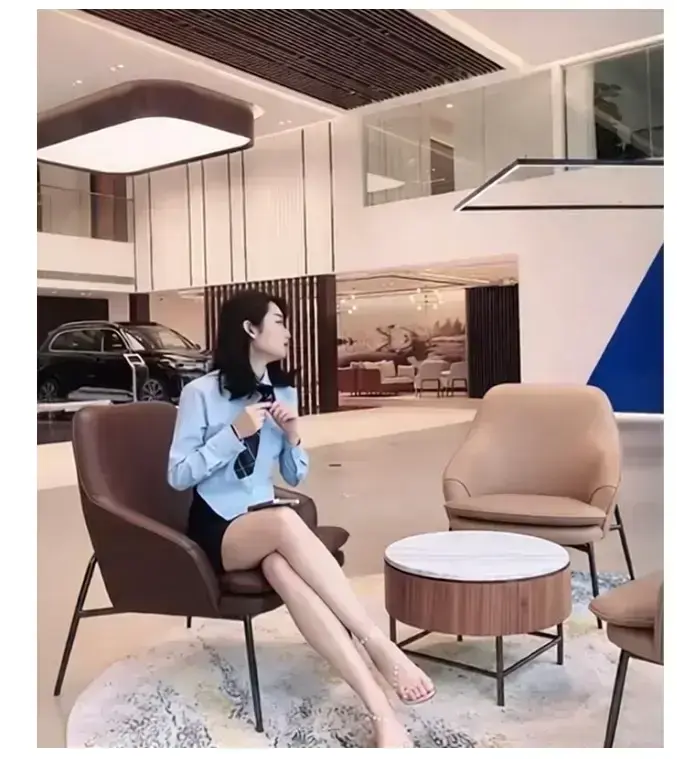 佳木斯新玛特迪桑特女销售事件完整现场视频-全网震惊破防现场-佳木斯迪桑特导购事件后续结果意想不到免费在线观看