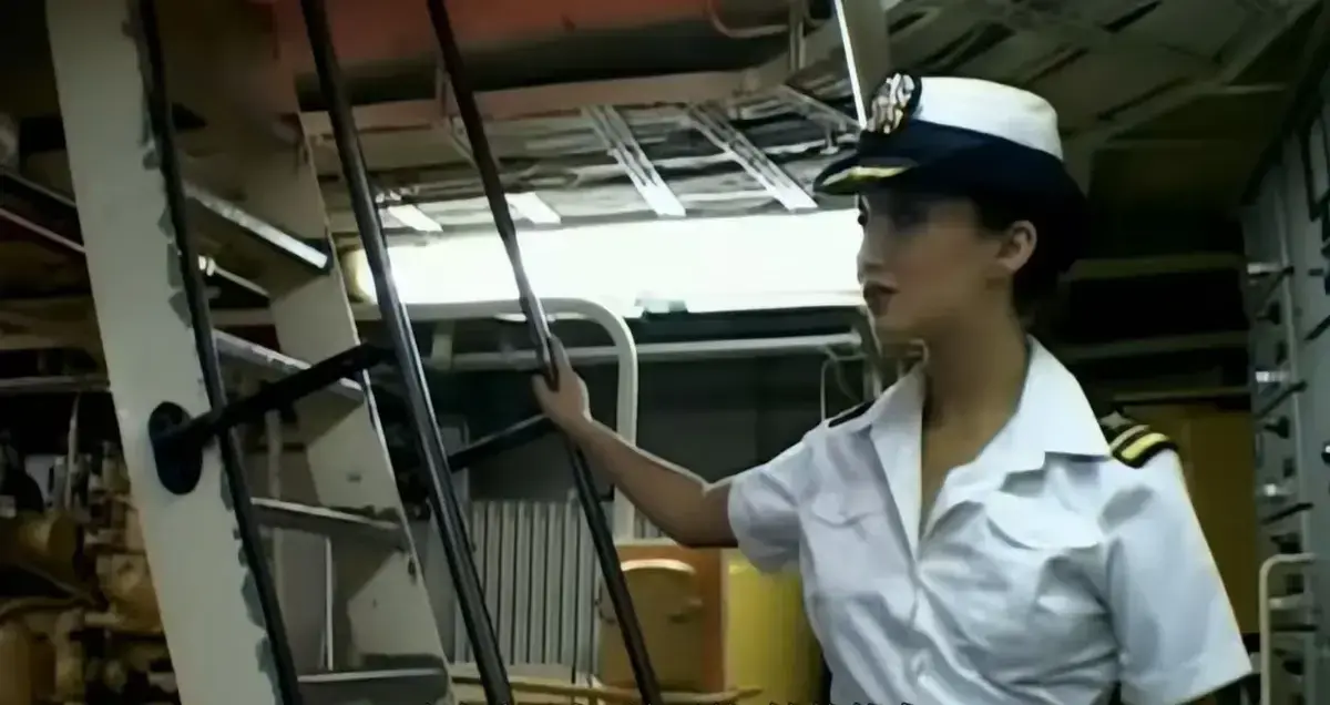 《军舰上的女兵》未删减HD高清完整版在线观看-《军舰上的女兵》1080P中文版全集免费看-支持网盘下载资源