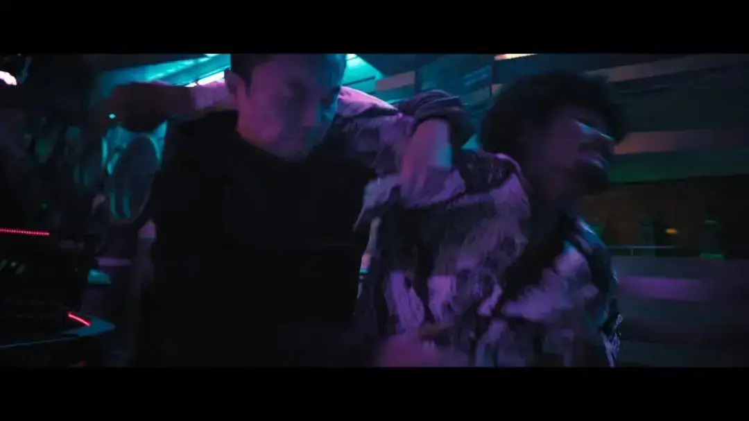 《火遮眼》谢苗孤胆英雄动作片-HD高清无删减完整版在线观看-《火遮眼》2K修复版全集免费播放-阿里云盘/迅雷BT种子下载